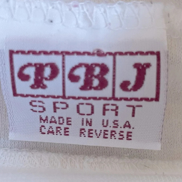 PB&J women’s M CLEAN white EUC turtle neck w/equestrian theme embroidered @ neck - Picture 2 of 6